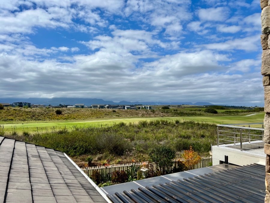 5 Bedroom Property for Sale in Oubaai Western Cape